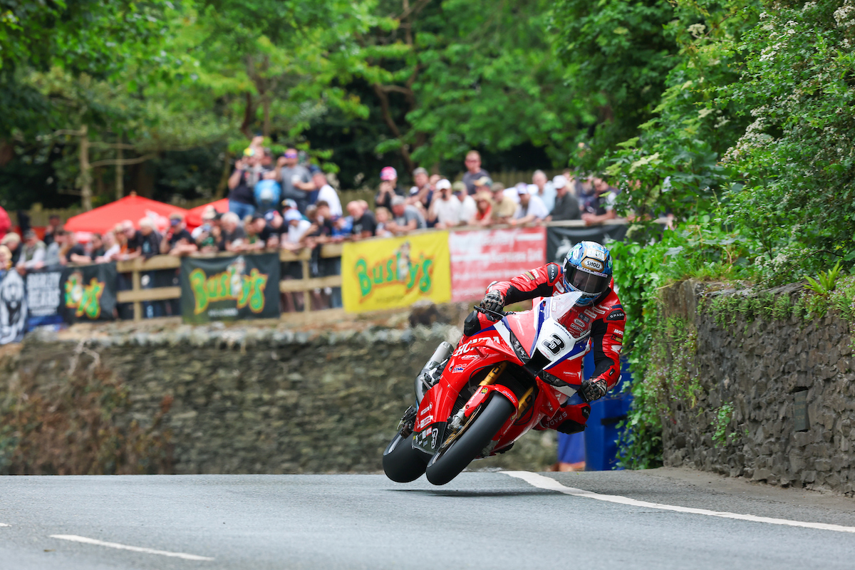 HondaRacingGLB's tweet photo. 🏁🥇 First Superbike TT victory for @deanharrisonTT ! 
#tt2026 #isleofmantt https://t.co/2FqXSZ2e9X