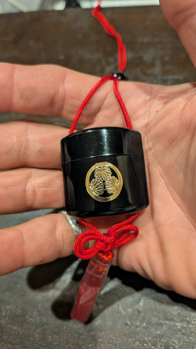 ht431019's tweet photo. とある祭り行く前に品川神社⛩️寄って参拝‼️
記念に印籠ゲッツー✋️ https://t.co/GKFUP5uZJR