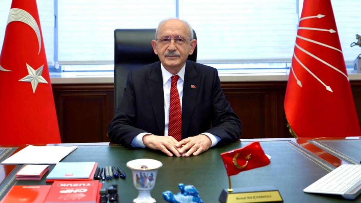 etkiIihabery's tweet photo. Kılıçdaroğlu, "Hain Kemal" sloganlarını duyunca çok üzüldü.

(Gürbüz Evren) https://t.co/YQtEDhGMno