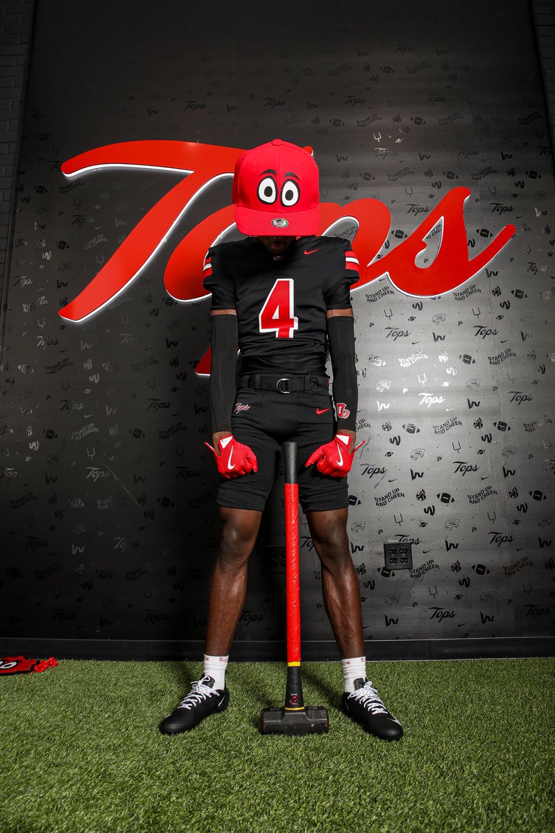 sheldonisaac12's tweet photo. Great visit @WKUFootball had a great time ❤️ https://t.co/RGOAQX1rGZ