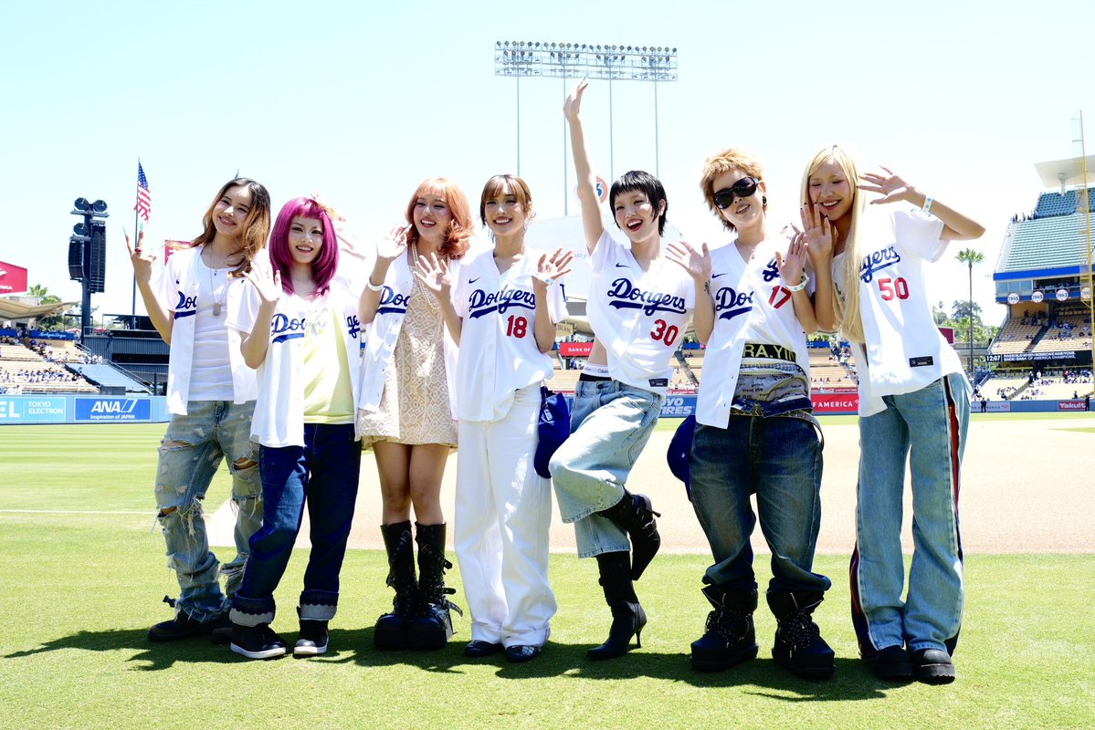 fullcountmlbc2's tweet photo. 7人組グループの #XG がドジャースタジアムに来場しています👀

Photo by Takashi Kurosawa

@XGOfficial_ 
#Dodgers https://t.co/IOmYcNIM29