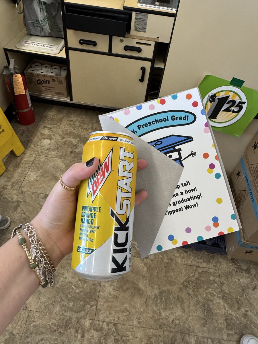 callmecassass's tweet photo. found a dollar tree that sells them (the only place i’ve ever been able to find them up north) and @Spennser you were right, they’re so good https://t.co/9EwmvatbU6