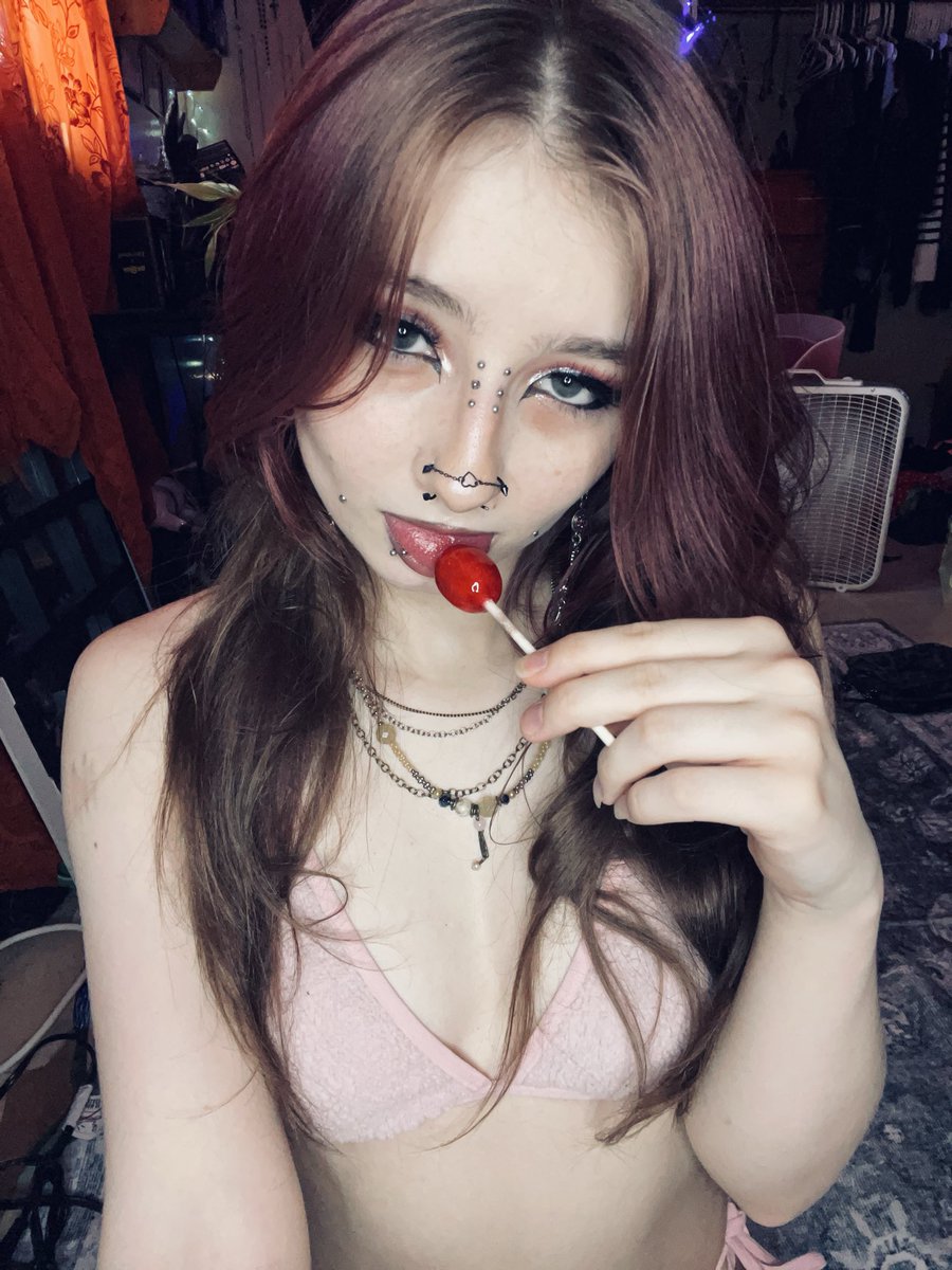 Spookybug22's tweet photo. Only real cuties are subbed to my OF!💗 https://t.co/I9cboEEep1