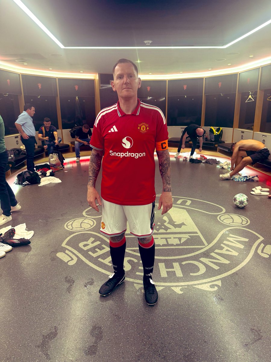 robbolaingo's tweet photo. What a result last night….. and I’m not just talking about the Arsenal defeat @BrianMcClair13 @cgblackmore https://t.co/G9SXW3HC5O