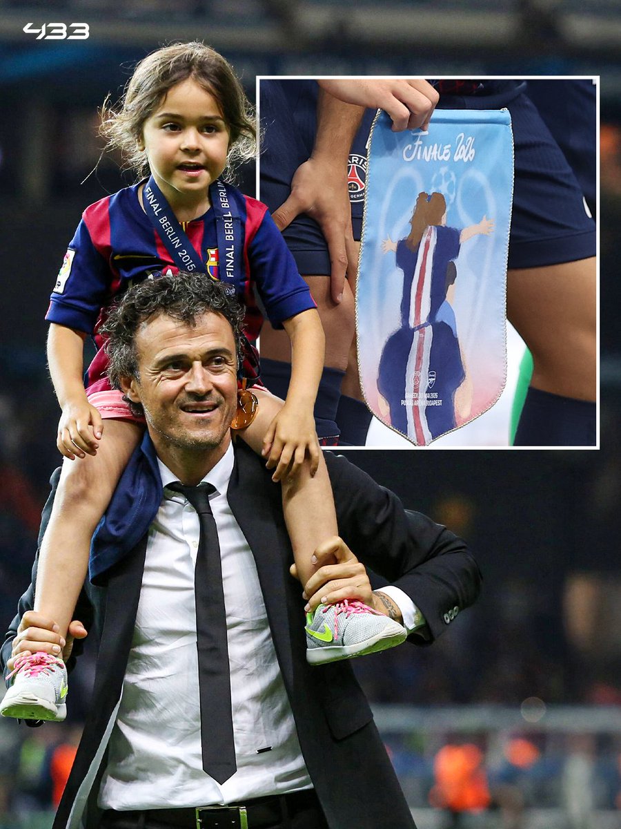 433's tweet photo. PSG entered the pitch yesterday with a special pennant featuring an image of Xana on Luis Enrique’s shoulders 🥹

The original photo was taken when Luis Enrique won his first Champions League title with Barcelona in 2015 🏆

A beautiful tribute from the PSG players ❤️

Luis Enrique said earlier about Xana: “She is not physically here, but she is always connected to me and she is enjoying these moments with us.”

She’ll be proudly smiling 🫶