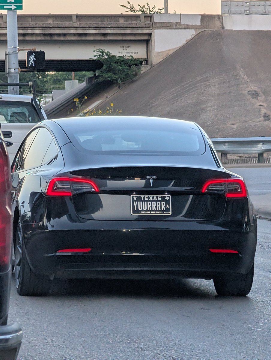 morgoons's tweet photo. I've found some great plates recently. https://t.co/fuI5x4FH83