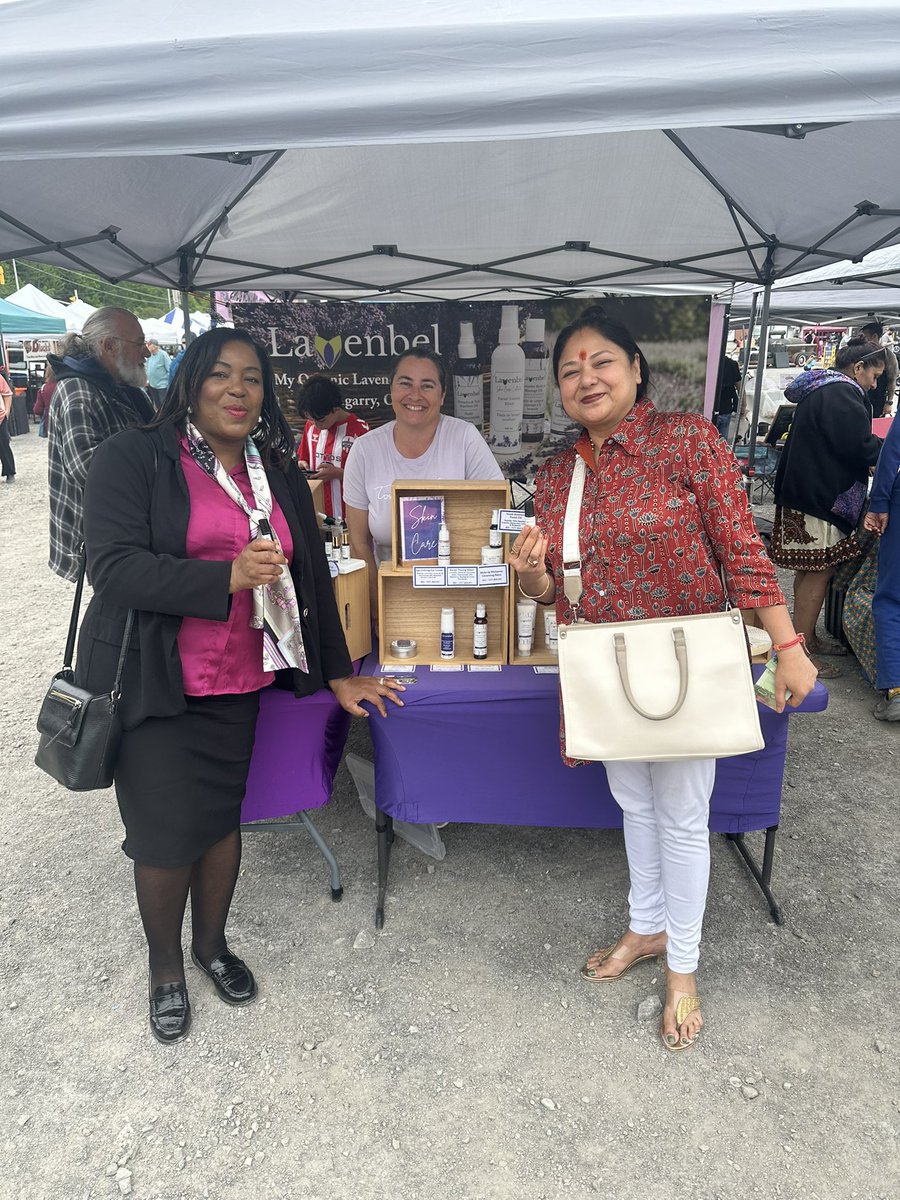 ghoshgipsy's tweet photo. Supporting local businesses means investing in our community. Today, we enjoyed visiting the Orleans Market and meeting amazing local vendors, entrepreneurs, and artisans. 

Shop local. Support local. Grow local.

#SupportLocal #OrleansMarket #ShopLocal #SmallBusiness #Ottawa https://t.co/bSJBdmBf3V