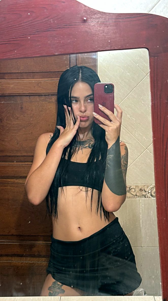 sofiaax342g's tweet photo. im feeling spicy rn wanna see me behave bad https://t.co/Vw15EROpot