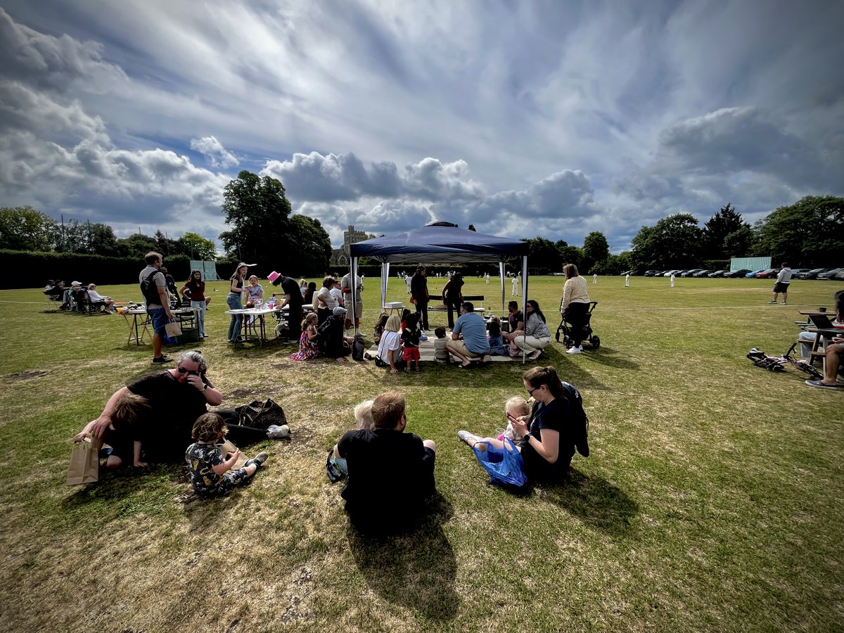 Onceuponabus's tweet photo. @mandbcc ❤️ lovely day storytelling at the village farmers market 😎 https://t.co/e5NAIeKJdL