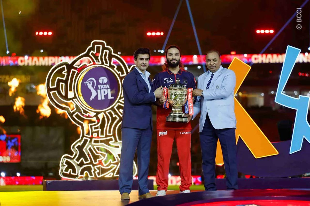CricCrazyJohns's tweet photo. Rajat Patidar said "I dedicate this trophy to the fans who lost their lives last year. They were not just fans. For us, they were family members". ❤️🥹 [RevSportz] https://t.co/R50D38SsJw