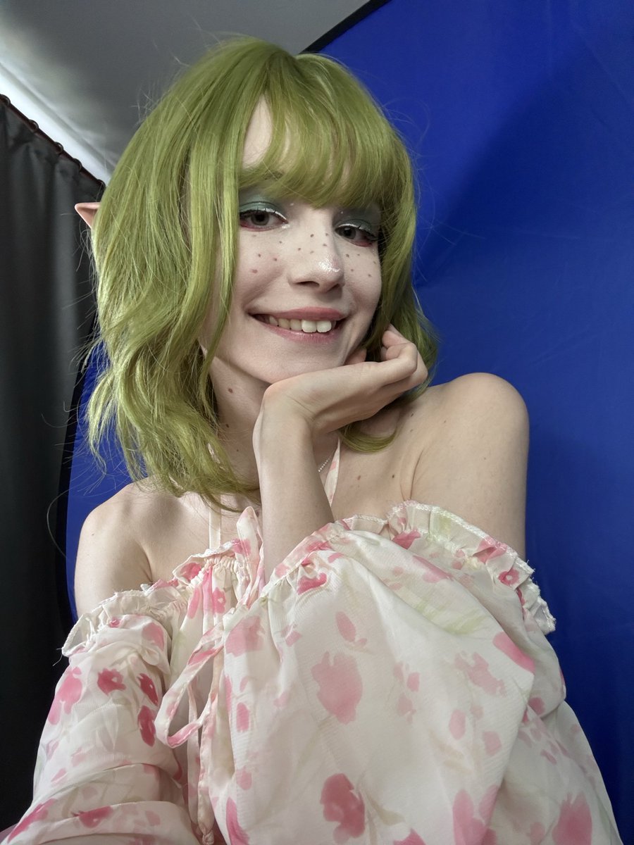 yrarami's tweet photo. Косплей эльфийки🌿 #elf #cosplay https://t.co/bkdIOCULXW