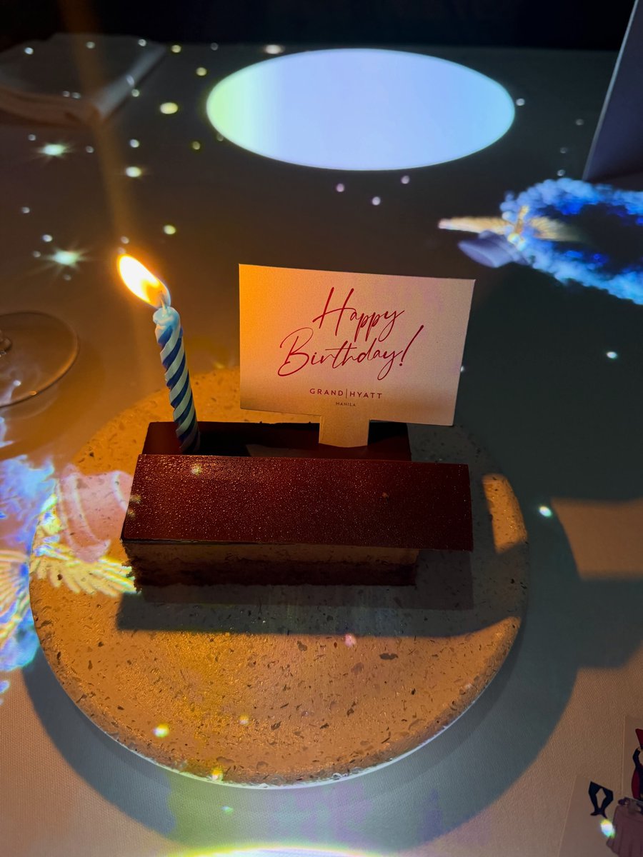 roysoawesome's tweet photo. Weekend birthday recap:

T'was a very nice golden birthday. 31 y/o at May 31st 🎂🎉

Had a magical dinner on Saturday then had an amazing dinner w/ friends and family on Sunday.  

My heart is full and my stomach satisfied. 💖

All thanks to the best girl ever @rozettiaday 🌹💓🥰 https://t.co/00qchNNG06