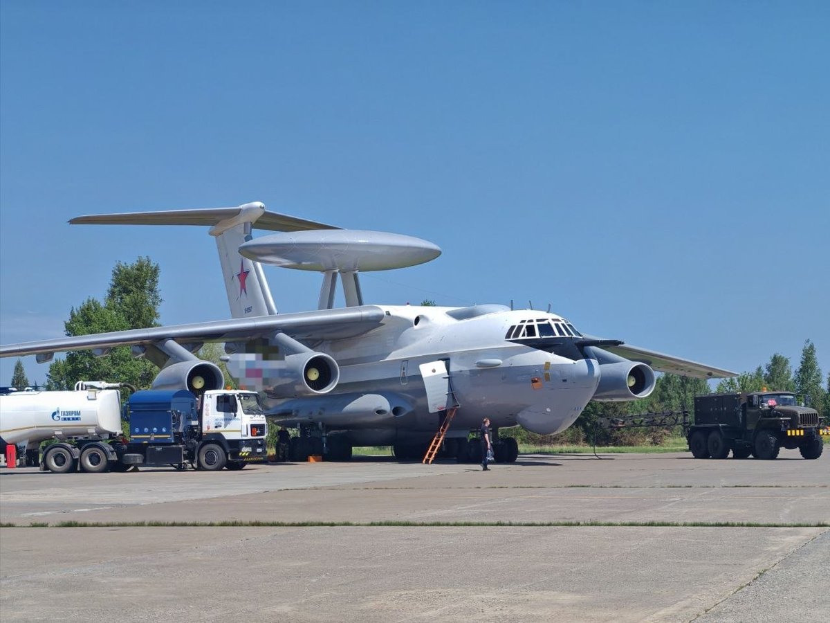 BacciFrance's tweet photo. L' aviazione russa ha ricevuto un altro aereo awacs beriev A50 U. Questo sarebbe il terzo mezzo aggiornato ad entrare in servizio dal 2021 ad oggi. Nel 2024 un A-50 era stato abbattuto. https://t.co/cXhH3dJr6S