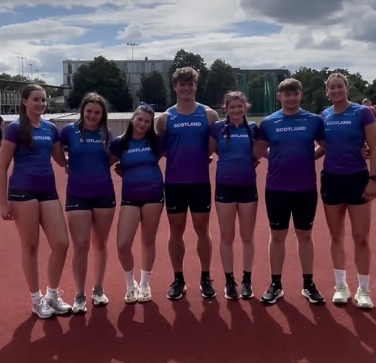 scotathletics's tweet photo. THROW SCOTLAND 
#SALbelong 
Our Throws Pathway International team headed home after strong performances @lborouniversity earlier🏴󠁧󠁢󠁳󠁣󠁴󠁿 
Well done, safe journey, details thru' Monday👏 
@SALChiefExec @SAL_Coaching @CumbernauldA @EdinburghAC @VP_Glasgow_AC @alexgiles36 @KillieHarriers https://t.co/oboVEEM6VO