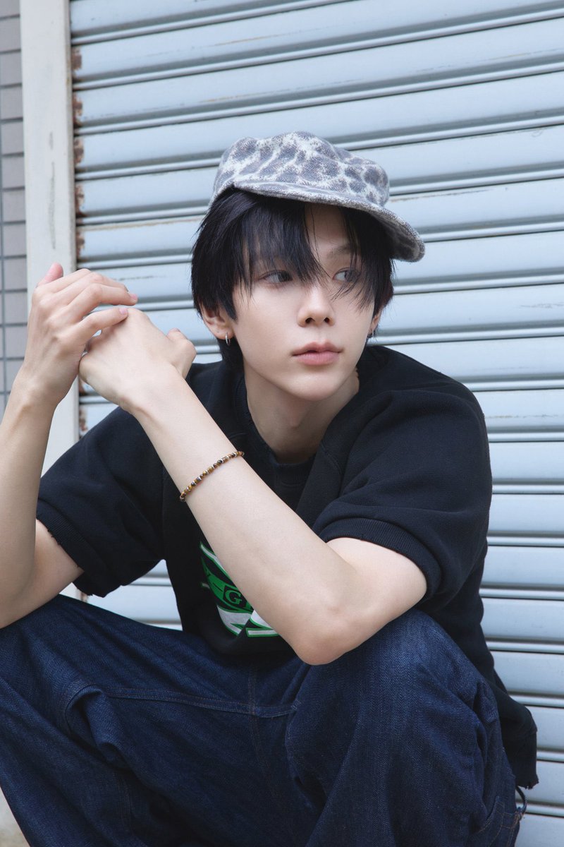 shotarothinks's tweet photo. shotaro in animal print .thank u .. https://t.co/fI0mU590kT