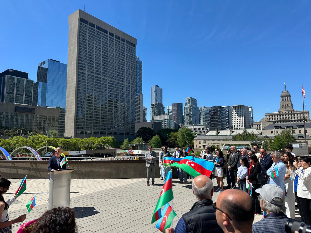 AzEmbCanada's tweet photo. A Flag Raising Ceremony was held in Toronto.
Special thanks to Network of Azerbaijani Canadians.
We extend our heartfelt gratitude to the Honourable Rob Oliphant, Parliamentary Secretary to the MFA, Mr.Can Yoldaş, Consul General of Turkiye in Toronto. https://t.co/BsIAVtkxZW