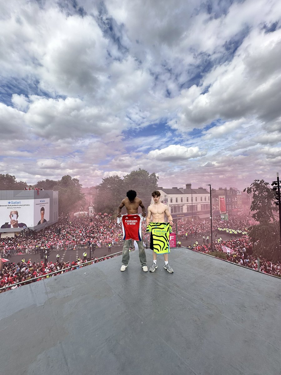 enc1osed's tweet photo. what a day man, what a day. ❤️ https://t.co/0WYnGPYgMD