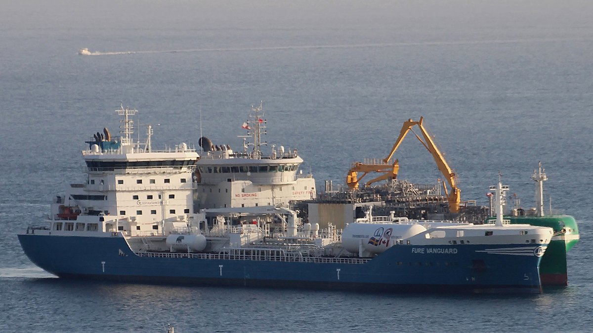 NavyLookout's tweet photo. MoD chartered oil products tanker MV Fure Vanguard @Furetank taking on bunkers at Gibraltar this afternoon 

Via @key2med https://t.co/2ENSE0ZTf1
