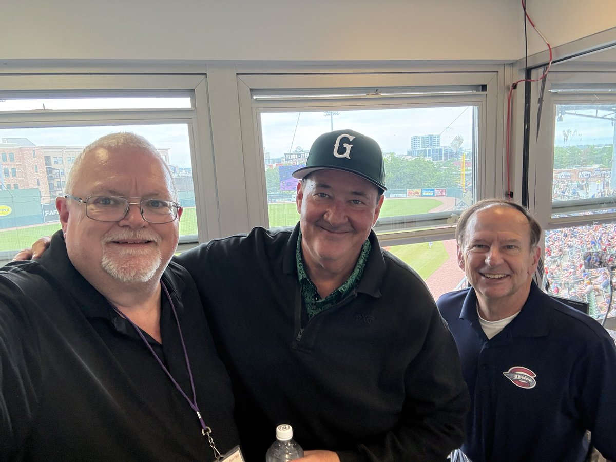 DanScottShow's tweet photo. Brian was really good. Fun half-inning. @GreenvilleDrive https://t.co/jL5ovhS6XE