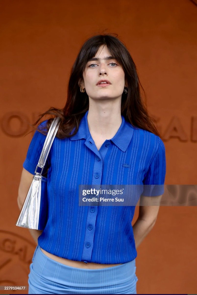 Razpotrac's tweet photo. marguerite à Roland garros omg elle est trop belle https://t.co/qiLQkCjfZX