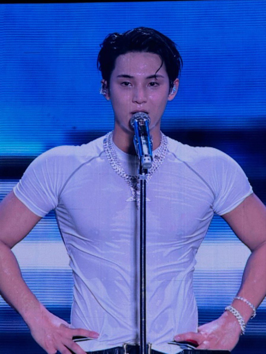 fruitfuloftime's tweet photo. wow just wow kim mingyu https://t.co/qWRYMQRKN6