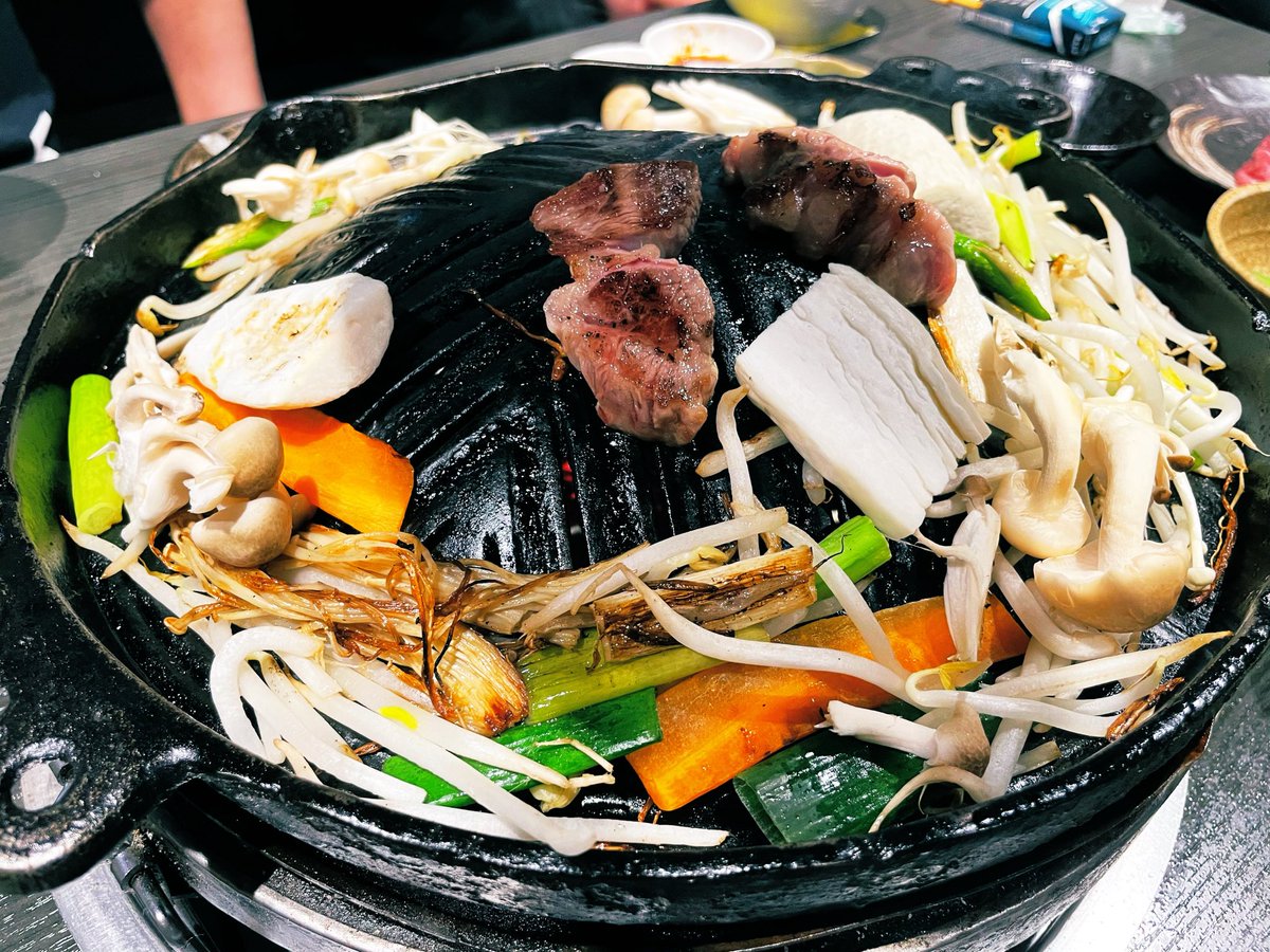 MAN_ATS's tweet photo. 配信スタッフとして二日間で3ステージ、無事に終了しました！
季節的にもちょうど良い、というか最高なシチュエーションだったなー
北の大地の恵みを全身で受け止めたので写真を残しておきます。

東京帰ったら作業途中のREC案件をバシッと仕上げて、6/26のLIVEの準備を万全に整える！よーし！ https://t.co/WuGwPI1bfU