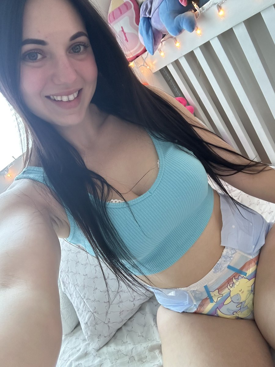 SoggyStrawb3rry's tweet photo. Feeling cute ☺️ Live on JFF, come hangout! 

https://t.co/JwfZV5YcGE https://t.co/OOjaPNxcSg
