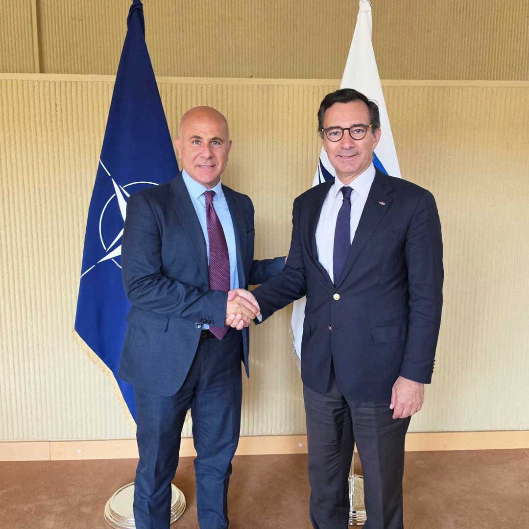 ep_diplomacy's tweet photo. ⚡A packed  2️⃣ day at the NATO PA Spring Session 🇱🇹

The @europarl_en delegation met the Committee Chairs to reaffirm its commitment to sustained engagement. In the bilateral with the Ukrainian delegation, both sides held a frank and important conversation. The EP del. reaffirmed its full support; financial, military and political. #Ukraine 's path to EU membership is inseparable from its security: the two are part of the same fight. The work continues.

In the meeting with President Perestrello, Chair @salv_de_meo discussed the implementation of the new status, bringing EP legislative work on EU defence directly into @natopa debates. Looking ahead to Brussels 2027: EU-NATO parliamentary cooperation has never mattered more. 🤝

#parliamentarydiplomacy