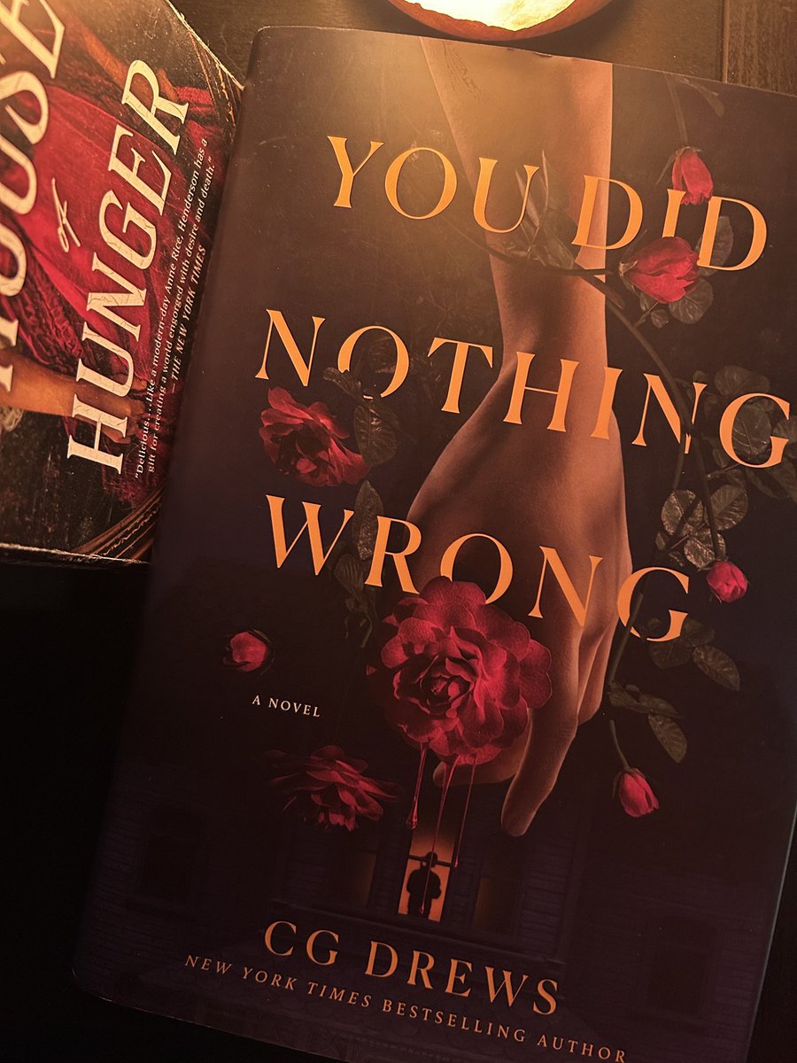 kyliedfoster's tweet photo. 16. You Did Nothing Wrong by C.G. Drews

⋆ a house alive, the occupants haunting it 
⋆ pretty solid throughout but the ending took a turn I didn’t quite love 
⋆ C.G. Drews does a killer job describing the gore &amp; terror of it all as usual 

✮ 3.5/5 https://t.co/Z2XvPxDoUD
