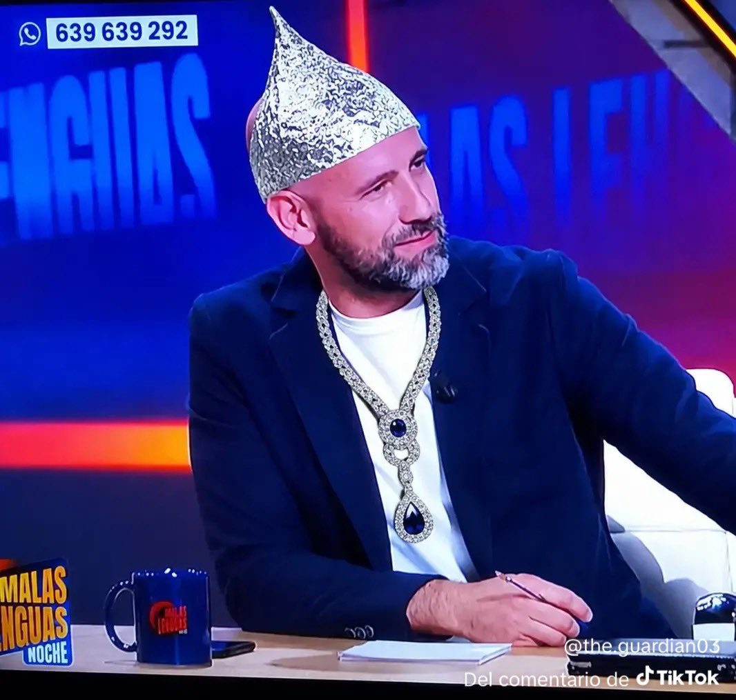Newtroll tweet media
