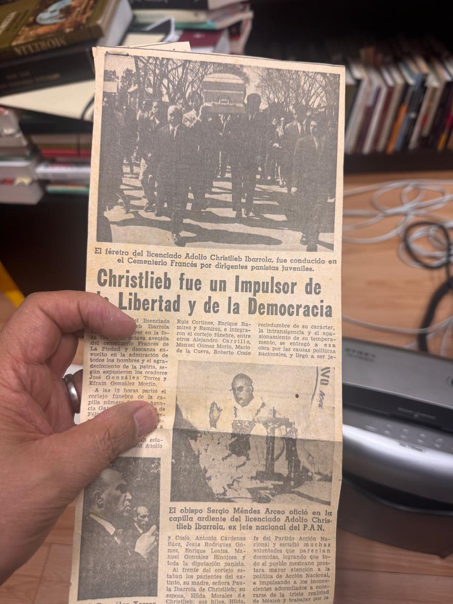 rafaelestradam's tweet photo. No sólo podía ocurrir en Chihuahua. Mire quién ofició la Misa de difuntos del gran Adolfo Christlieb, también en 1969: ¡Don Sergio Mendez Arceo! Gran artículo, don @EnriqueKrauze Descanse en paz el profe. Becerra. Y sí: la democracia maderista renace. Una y otra vez... https://t.co/T6P9X7eUtB