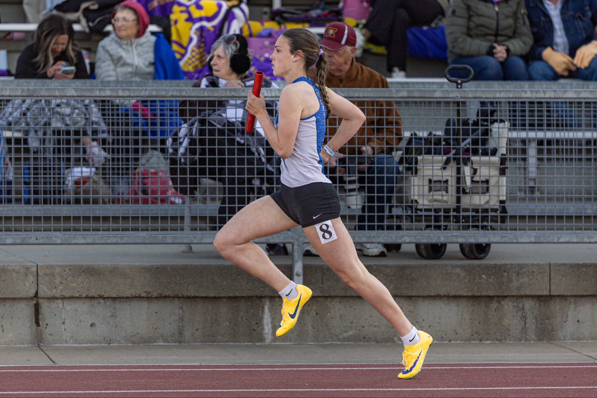 JennaE2030's tweet photo. Class A South Dakota High School State Track Meet 
(8th Grade Season)
Team Results:
4x1 - 12th Place (51.59)
4x2 - 10th Place (1:48.10)
4x4 - 15th Place (4:16.92)

My Splits (First Leg For All Events):
4x1 - 11.75
4x2 - 26.31
4x4 - 1:02.26 https://t.co/C88PdLLBZV