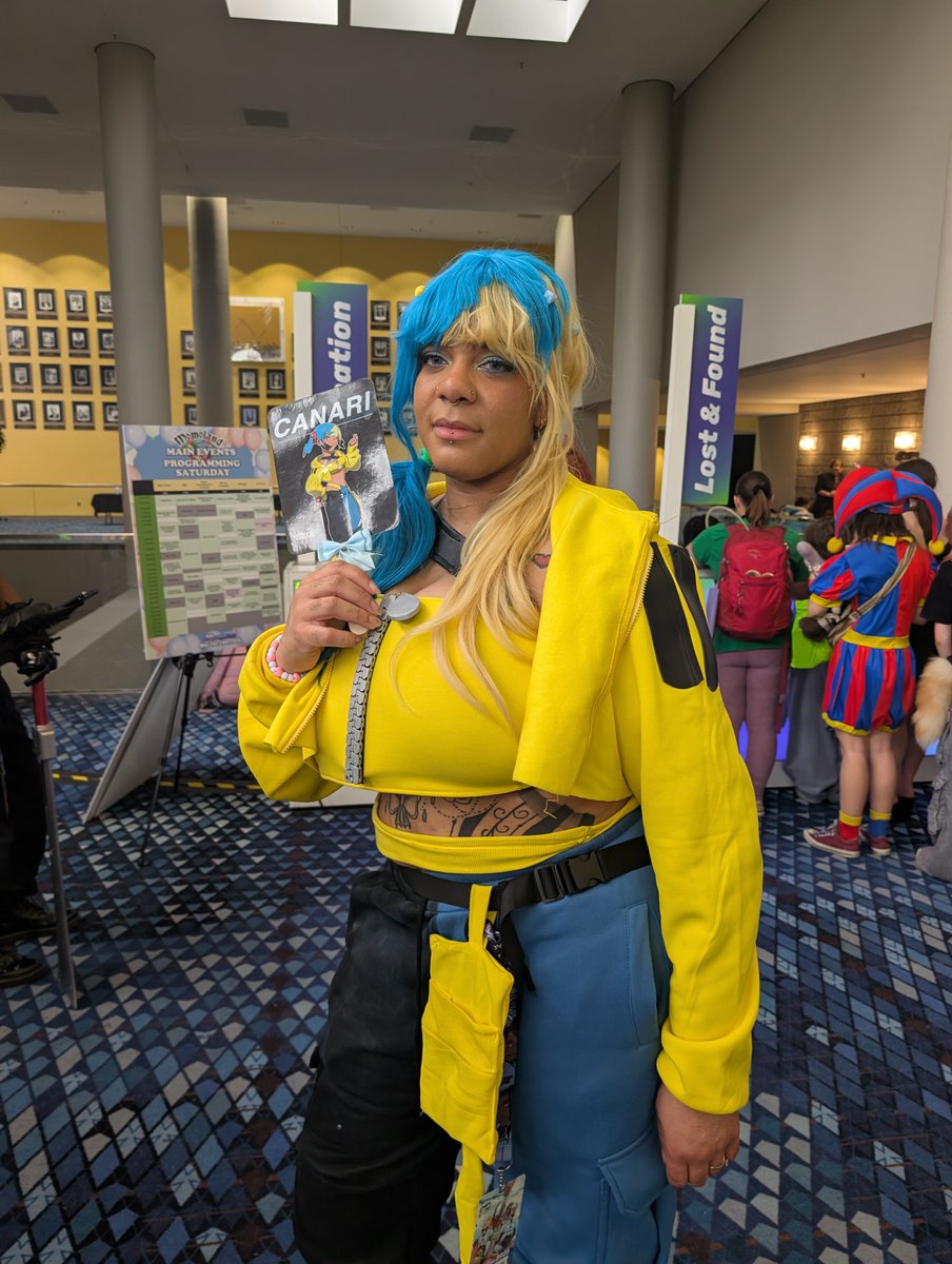 Jerryle3's tweet photo. @strawbbghost 6/6 for Momocon Saturday!
Ryuki in the first picture is @NEPVoices 
Bibi in the first picture is @neapolitanmilk https://t.co/6zFK8TYkVN