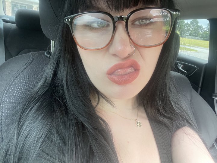 bubblegumbxxx's tweet photo. i'm hornyyy let's playyyy 💦
Like = i show u my tities 
Rt = i rate ur dick 
Follow = i show u my wet pussy 
Dm for menu <3
#nsfw #nsfwtwt #buyingcontent #horny #pawg #dickrate #sellingcontent #nsfwcontent
Valid for one hour only 😈 https://t.co/FsX6zlkfzt