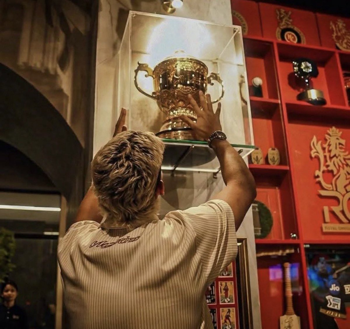 MostlyKohli's tweet photo. Feel for Jacob Bethell, he's been robbed again. Both times we've won the title, he wasn't here to be a part of it 💔😭 https://t.co/r0Js0AWmZs
