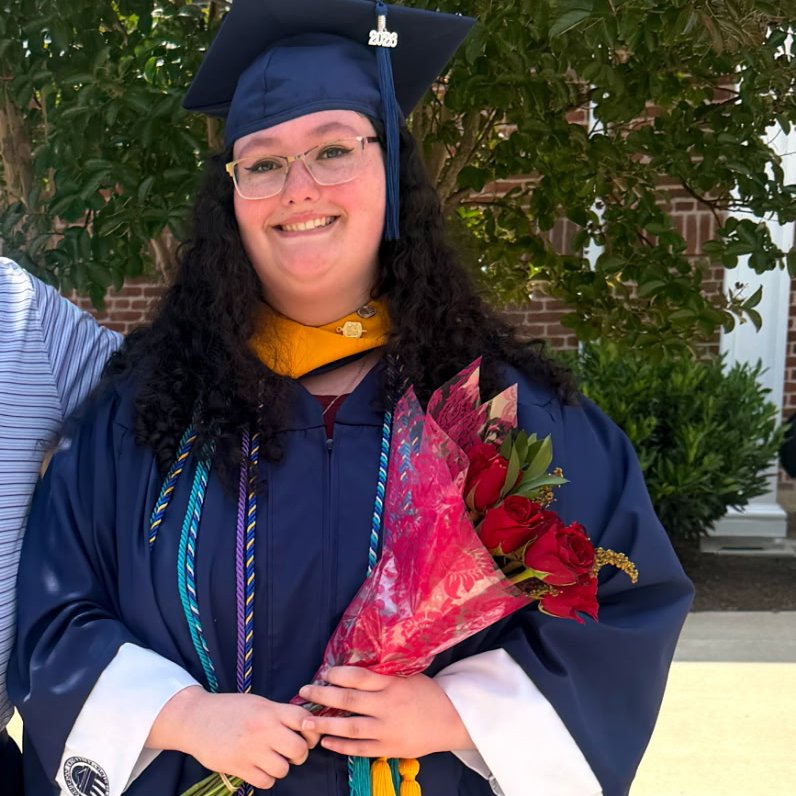 InFirstFCU's tweet photo. May was full of achievements worth cheering for.  
Congratulations to our interns on their graduation - we’re thrilled to have them on our team!

Katherine and Deborah - University of Mary Washington
Kedi- George Mason University 
Emily- Longwood University https://t.co/X4clVz95NM