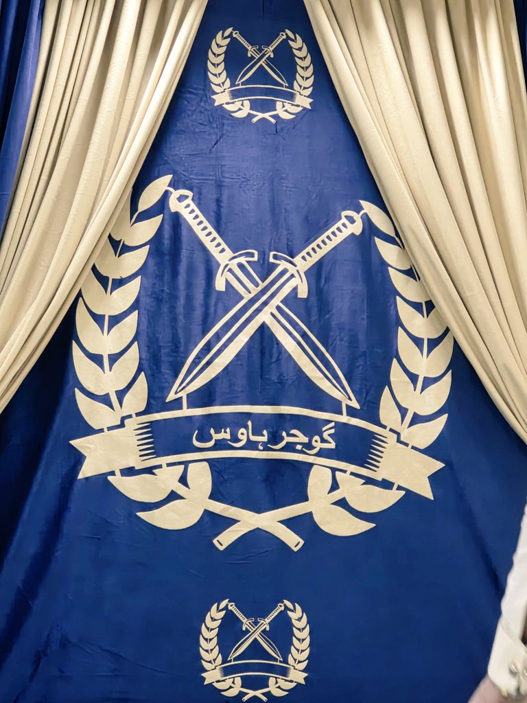 SepulaKhan's tweet photo. Taso ta da Swat gujaran gup khkari, khwakh ba yao shi  ⚔️ https://t.co/NYkCHnUgRi