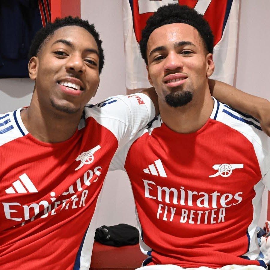 ThrowbackAFC's tweet photo. From Arsenal Under 9s duo to Premier League winning duo, Ethan Nwaneri and Myles Lewis-Skelly. 

Hale End strikes again. https://t.co/YUP36QRr2a