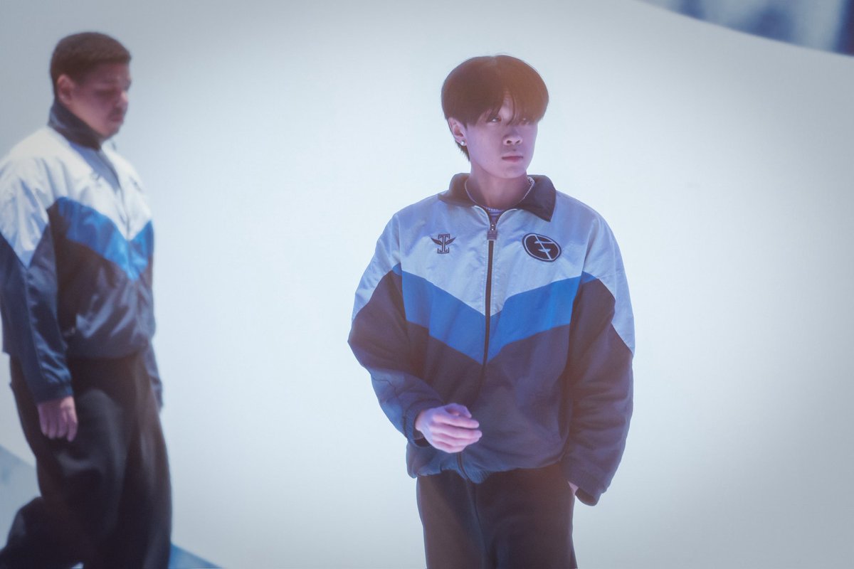 OkeanosQT's tweet photo. I am currently still under contract with @EvilGeniuses, however the org has agreed to facilitate a simple transfer to any interested team!

Please contact myself or @ggbench for specific details https://t.co/sjrZYg0LkZ