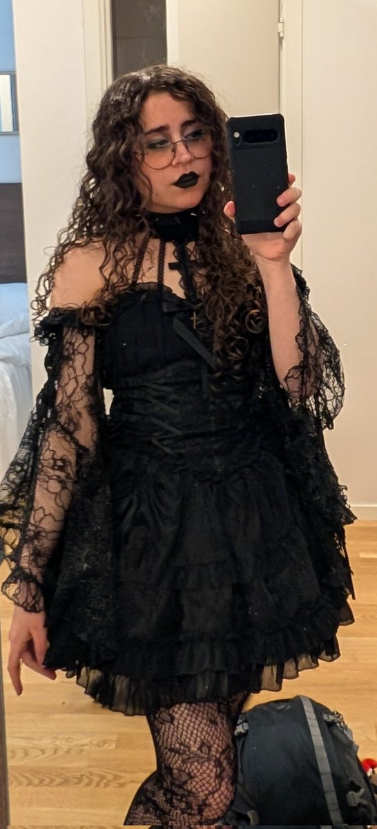minimalovestea's tweet photo. Thank you so much for everything this year comic con stockholm!! 

I had such a fantastic time, I loved getting to meet one of you guys, film my vlog, get some art, and see all of the fantastic outfits, cosplays, and exhibits!!

Looking forward to next time already 💜 https://t.co/hWObdgwX8f