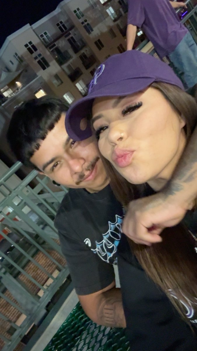 chelsbswag's tweet photo. me n my shayla https://t.co/fF25y2TKeS