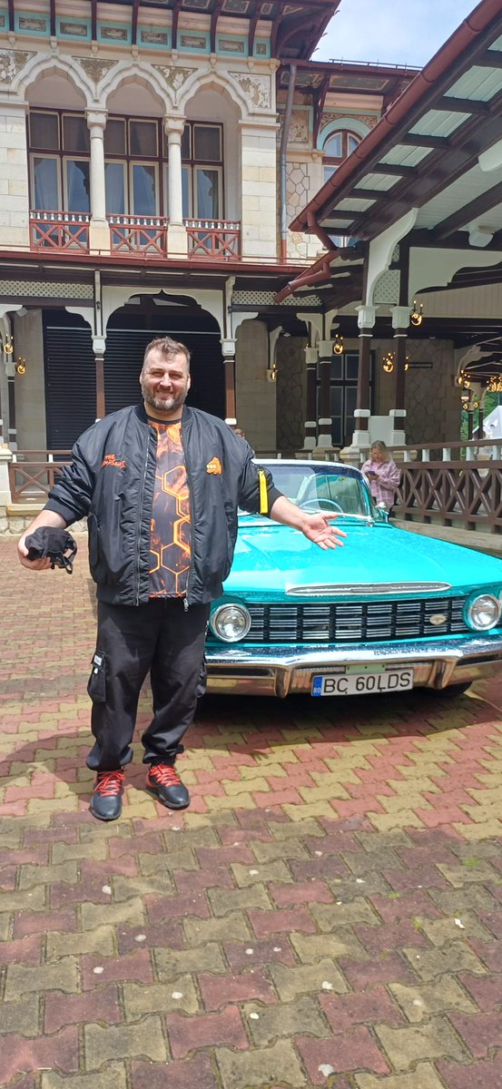 HORATIOBC's tweet photo. Ever since I discovered @CliveCussler_  Dirk Pitt series (the techno thriller ones), I’ve had a fascination with classic cars.
Modern cars are great, don’t get me wrong — but the old ones have a special charm, a soul, and a presence that nothing today can truly replace. https://t.co/XyMquD6aMW
