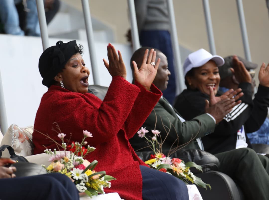 SimangalisoDub5's tweet photo. Today, @ZimFirstLady witnessed an exciting match  between @ScottlandFC and @capsunitedfczw, highlighting the power of sports in  fostering unity and national pride. She emphasised the importance of  rejecting violence, hooliganism, and substance abuse in the game, urging  supporters and players to uphold discipline and respect. The First Lady's call for safe and inclusive stadiums resonates with the values of  #Ubuntu, advocating for peaceful enjoyment of the beautiful game by all,  especially families and children. Let's embrace her message and continue building a sporting environment that unites us as Zimbabweans.  #SportsForUnity #PeacefulStadiums #ZimbabwePride @SRCZimbabwe @CastleLagerPSL @cityofharare2 @angelofhope_zim