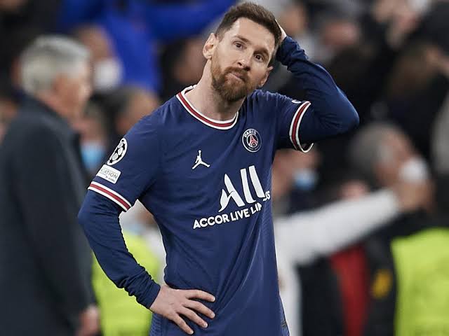 YashRMFC's tweet photo. Cristiano Ronaldo and Lionel Messi were both stopping PSG from winning the Champions League. https://t.co/C3gVBpQeUO