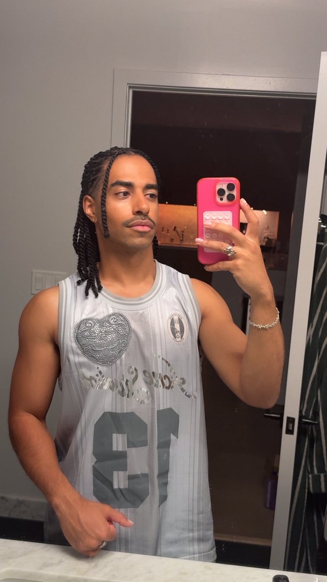 Bomanizer's tweet photo. Hey… y’all been good? Wussup https://t.co/K2eO6XbjRO