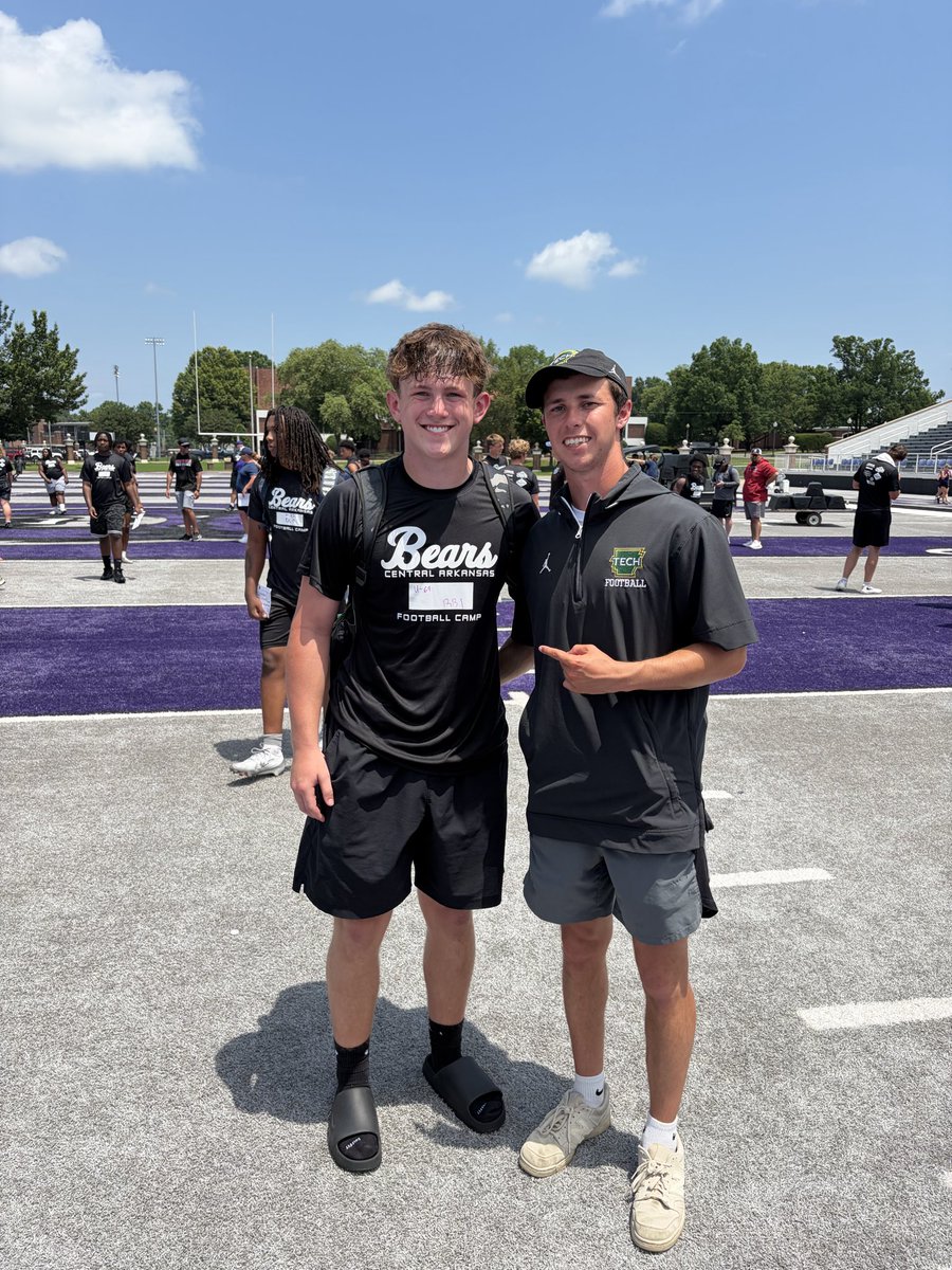 CooperGoodall4's tweet photo. RB/LB | Class of 2028 | Had a great experience at the UCA camp today. Thankful for the coaching and feedback. #GoToWork @KevinNJWewers @CoachB_Proc @FoutsJaxon @RoyThompsonFB @AustinDobbs71 @CoachGaines_ @CoachTorres40 @PrepRedzoneAR https://t.co/6E6Aw0H0zi