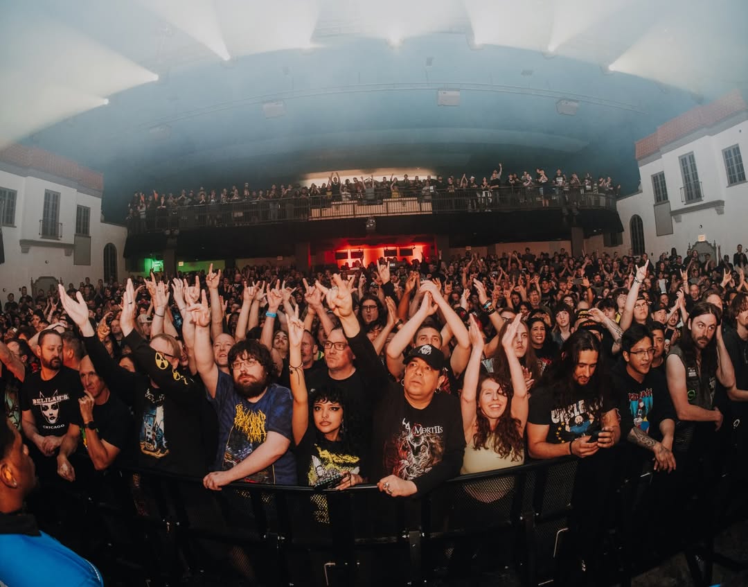 sepulturacombr's tweet photo. North America, what a ride!
Thank you for joining us night after night as we celebrated 40 years of Sepultura one last time 🤘

A huge shoutout to our friends in Exodus, Biohazard, Tribal Gaze, and our crew for making this farewell adventure even wilder!

We'll never forget this! https://t.co/K9x7UaHRD6