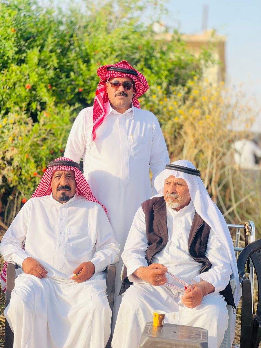 m_n__22's tweet photo. #افراح_أعجيل
يقول الله تعالى: "وَمِنْ آيَاتِهِ أَنْ خَلَقَ لَكُم مِّنْ أَنفُسِكُمْ أَزْوَاجًا لِّتَسْكُنُوا إِلَيْهَا وَجَعَلَ بَيْنَكُم مَّوَدَّةً وَرَحْمَةً ۚ إِنَّ فِي ذَٰلِكَ لَآيَاتٍ لِّقَوْمٍ يَتَفَكَّرُونَ" (الروم 21)
تهنئة مفعمة بالحب نزفها للعريس   (#متعب_ثاير_جاعد_اعجيل https://t.co/sDzBnpuHse
