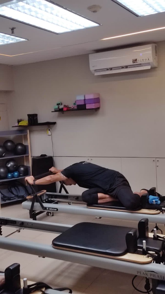 Luiborges's tweet photo. #pilatesreformer en #vizcayastudio #lasmercedes #ftluisborges #fisioterapiadeportiva #pilates #recuperacion #fisioterapeuta #movilidad https://t.co/6jfmYQGzi4