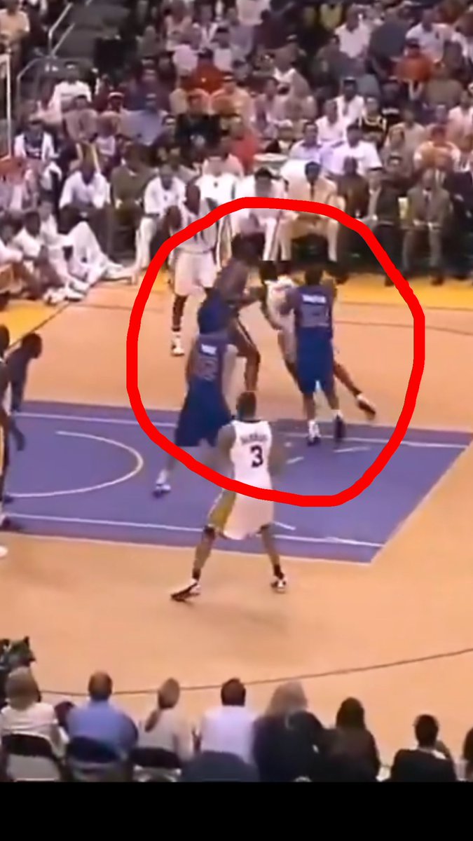Alexjakes8's tweet photo. “Kobe Had No Real Gravity next to Shaq” 

Detroit had defenders literally Trapping that man Behind the Half Court Line In the finals https://t.co/elbdaJ9kvi